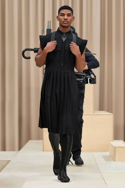 Look 4
